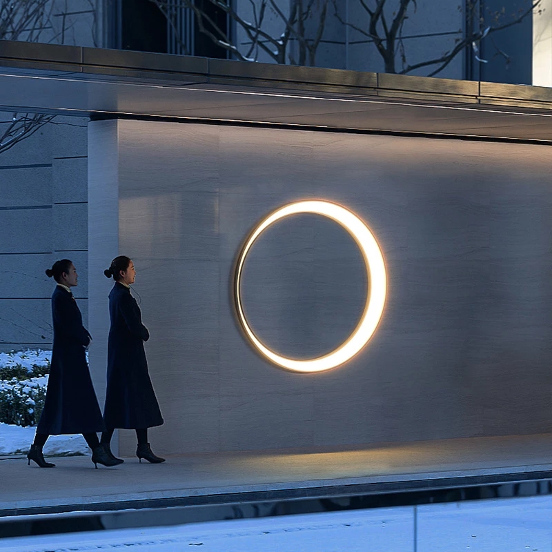 Moderne Außenleuchte in Mondfo – Outdoor Lighting Up And Down Bewertung und Preis